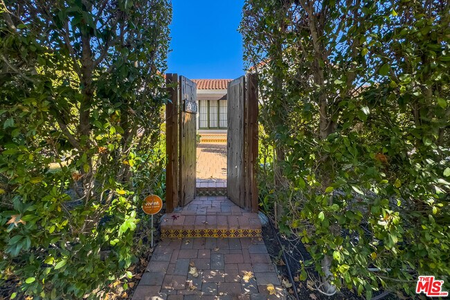 Foto del edificio - 434 Laurel Ave