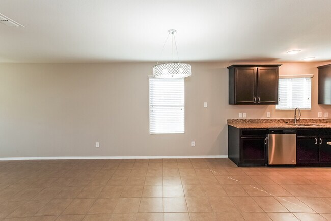 Building Photo - 10008 Calcite Dr