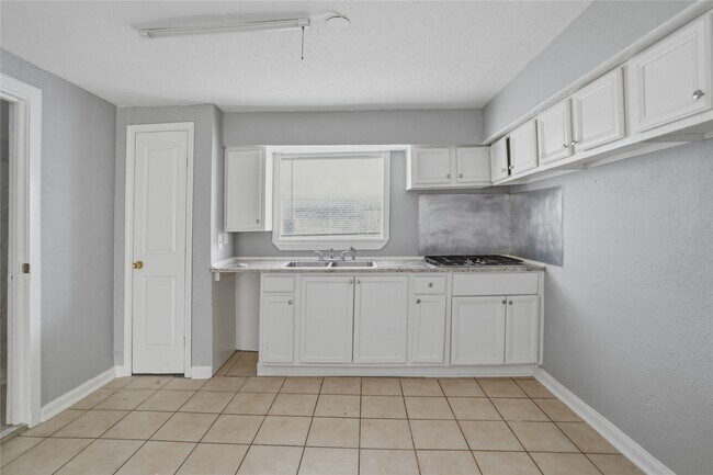 Foto del edificio - 6700 Avenue S
