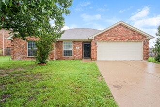 Building Photo - 825 Mesa Vista Dr