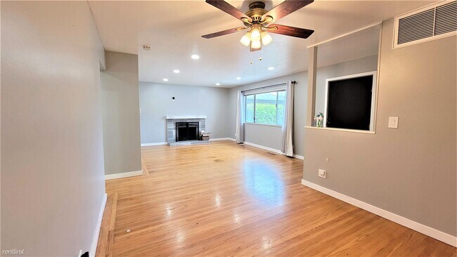 Building Photo - 4 br, 2 bath House - 553 Mildred Place
