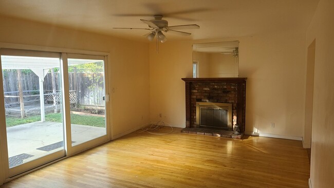 Building Photo - 5523 Mary Jo Way