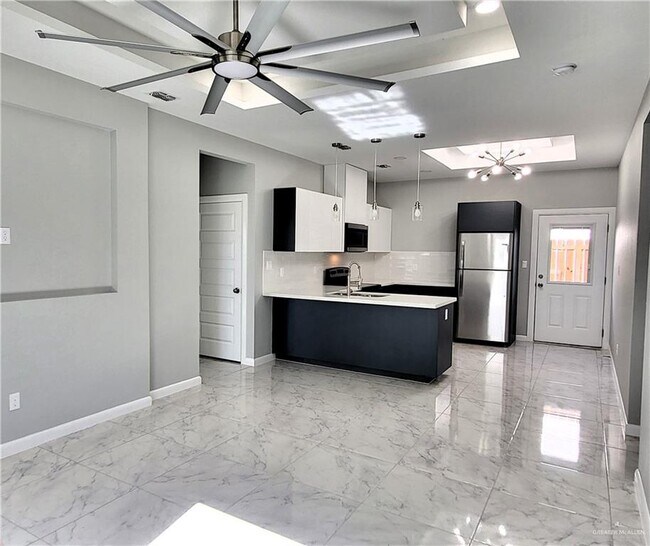 Foto del edificio - 1416 Hibiscus Ave