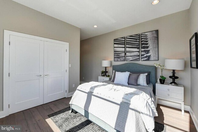 Guest Room 2 - 1375 Childress St NE