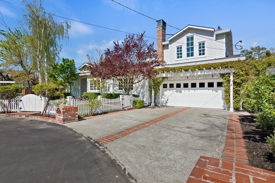 Building Photo - Lafayette Lease RENOVATED Craftsman