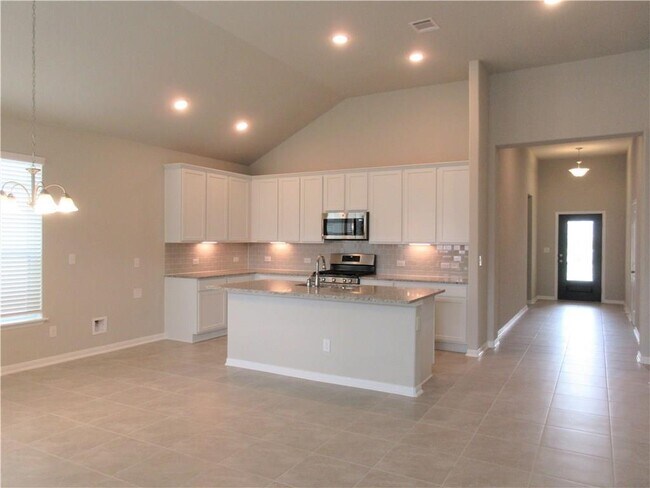 Building Photo - 1017 Sundrops St