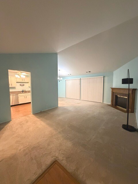 Foto del edificio - 624 Berkley Ct