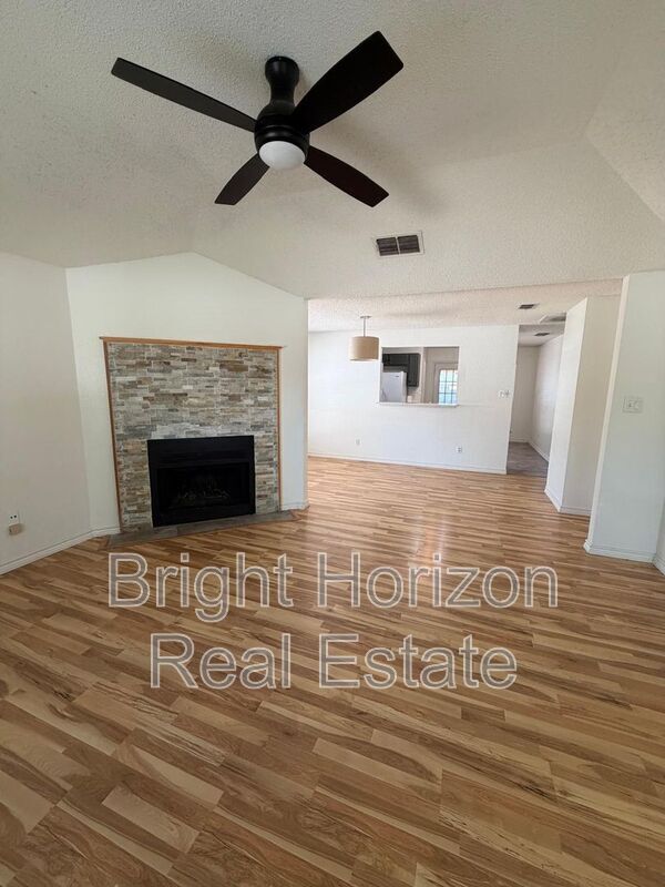Foto del edificio - 3006 Post Oak Dr