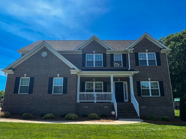 Building Photo - Gorgeous Summerfield 5 Bedroom, 3 Bathroom...