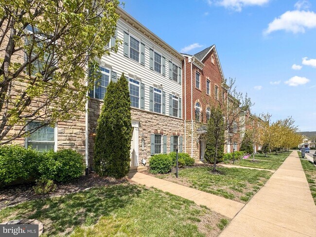 Foto del edificio - 42365 Pine Forest Dr