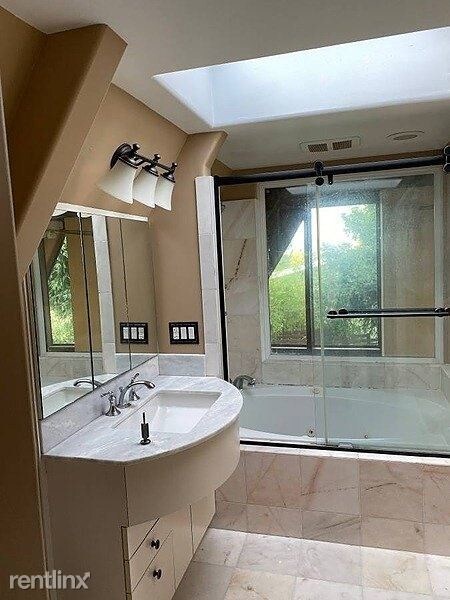 Foto del edificio - 3 br, 2 bath House - 222 Princeton Avenue