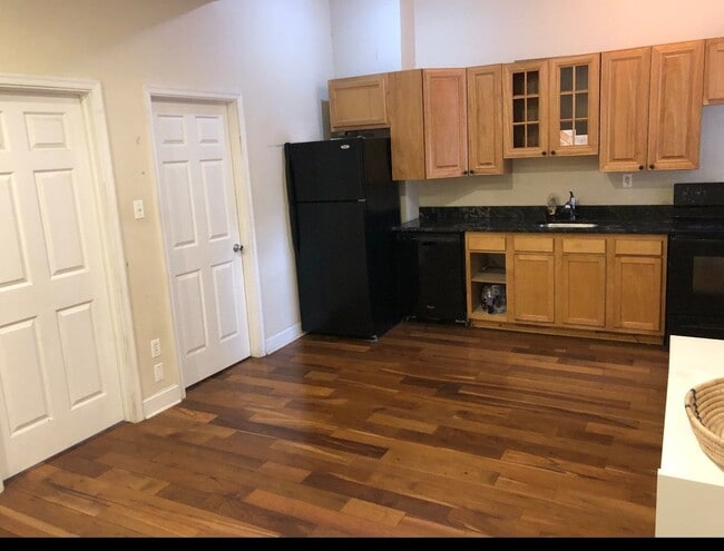 Photo - 1525 W Girard Ave Apartment