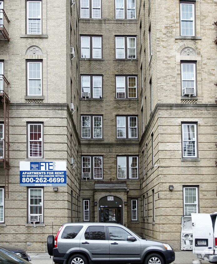Foto del edificio - 2515 Olinville Ave