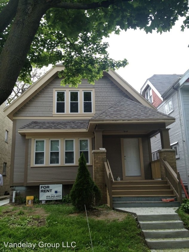 Primary Photo - 3429 N Oakland Ave