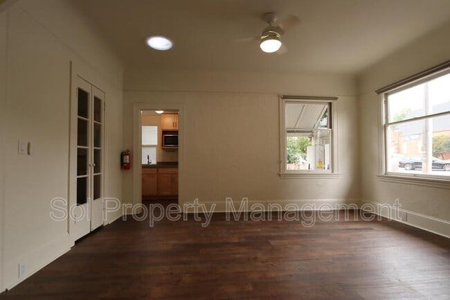 Building Photo - 331 Mission St