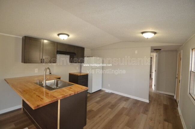 Photo - 11049 Stephens Rd Apartment