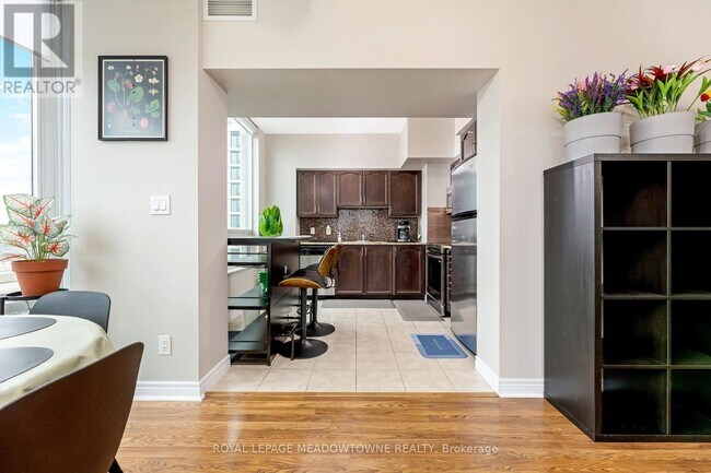 Building Photo - 208 Enfield Pl