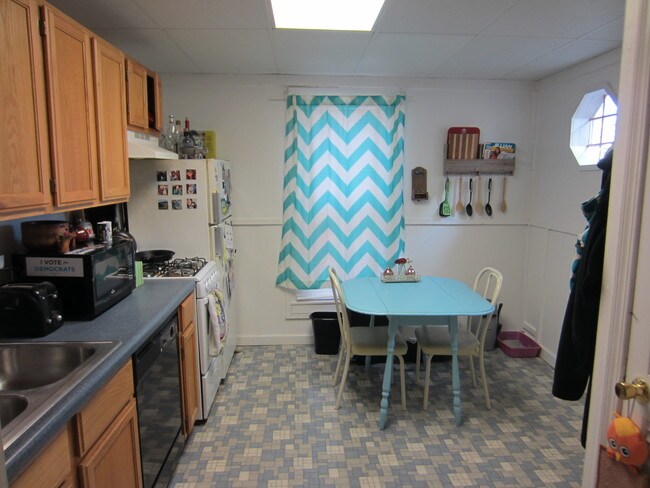 Foto del edificio - 1324 Vermont St