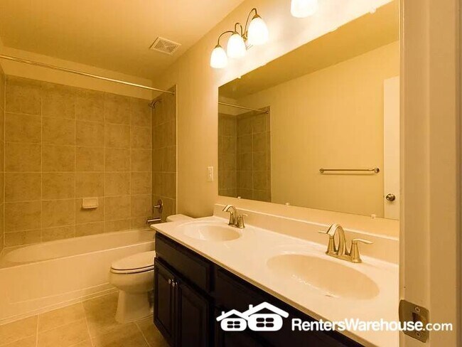 Foto del edificio - 8120 Mill Falls Ct