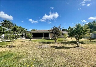 Building Photo - 922 SE 26th Terrace