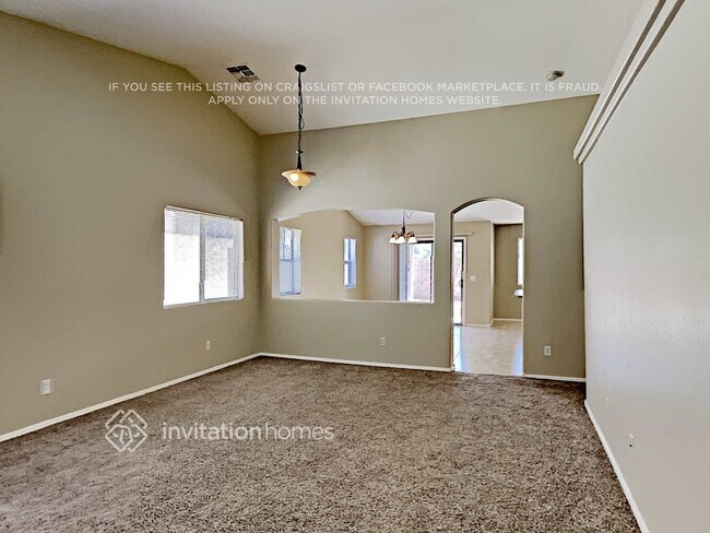Building Photo - 3319 W Sunland Ave