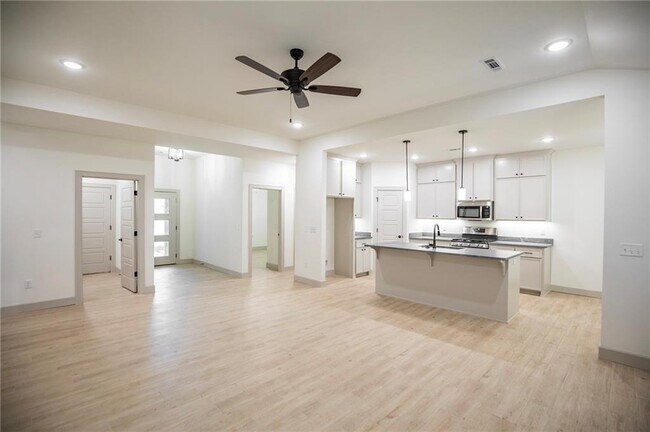 Foto del edificio - 949 Cook St