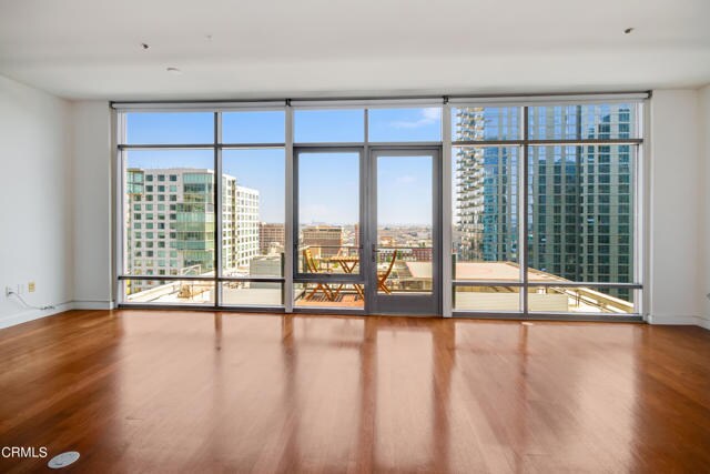 Foto del edificio - 1100 S Hope St