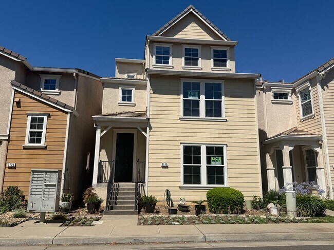 Foto del edificio - 3122 Mowbray Way