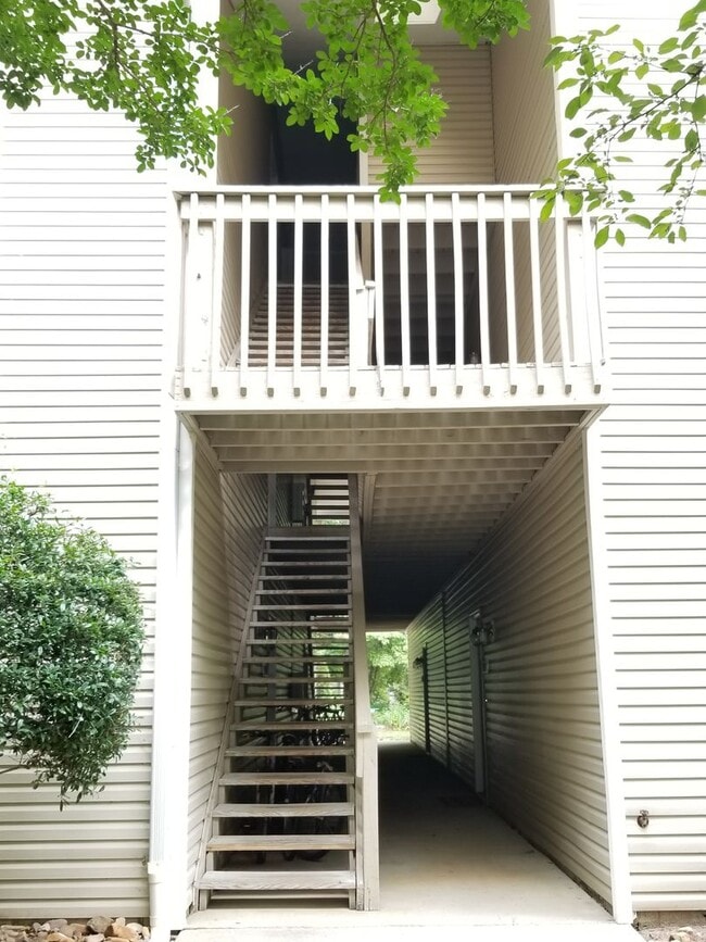 Foto del edificio - 109 Stratford Dr