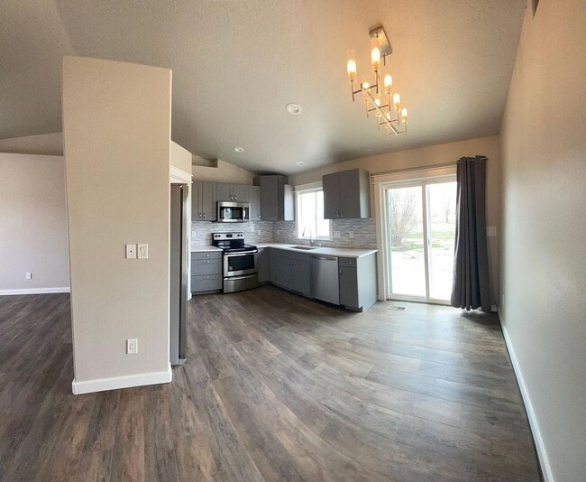 Foto del edificio - Welcome to this charming 3-bedroom, 2-bath...
