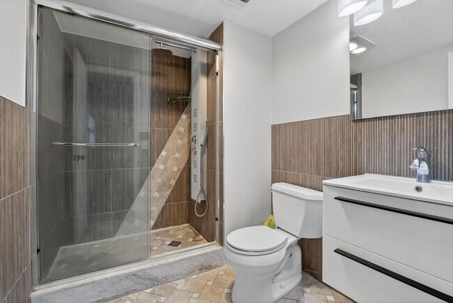 Foto del edificio - 830 S Hollybrook Dr