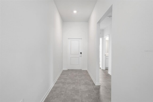 Building Photo - 4980 Worchester Dr