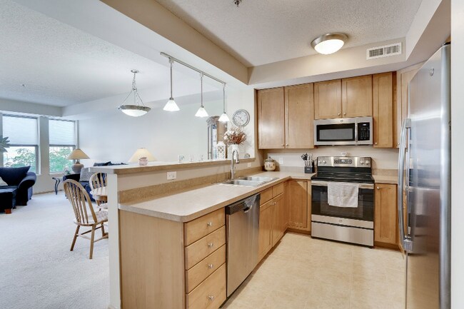 Foto del edificio - 150 E Burnsville Pkwy