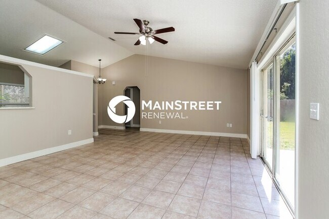 Foto del edificio - 3 Bedroom Pet-Friendly Home in St. Cloud, FL with Main Street Renewal