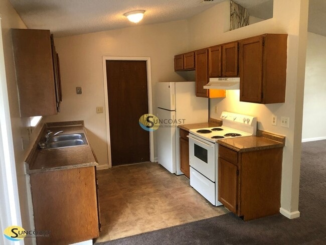 Foto del edificio - 2409 Justin Rd E