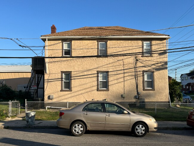 Foto del edificio - 1003 Clifton Ave
