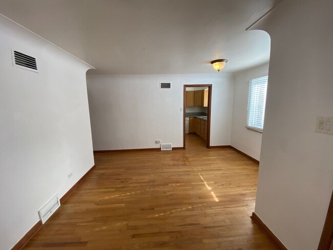 Foto del edificio - Simply Adorable Two Bedroom Apartment right near Denver University