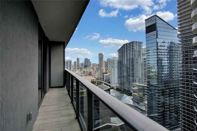 Foto del edificio - 55 SW 9th St