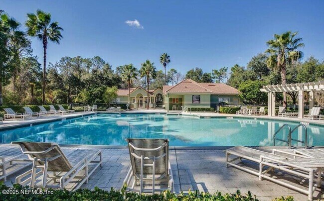 Foto del edificio - 7701 Timberlin Park Blvd