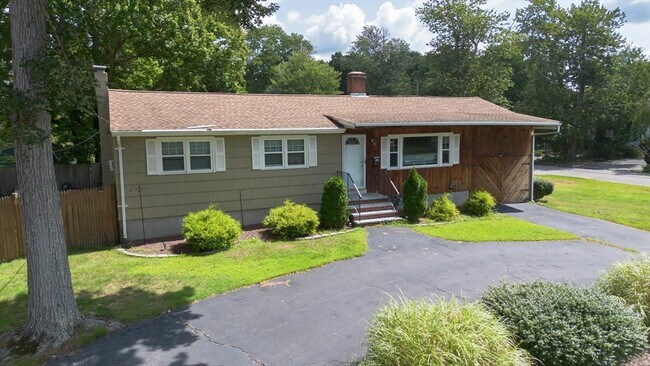 Building Photo - 68 Breer Cir