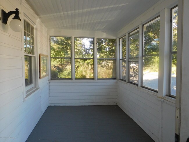 Building Photo - 712 Stone Harbor Ave