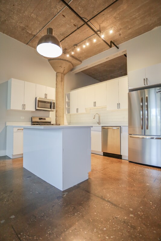 Foto del edificio - 4046 N Hermitage Ave