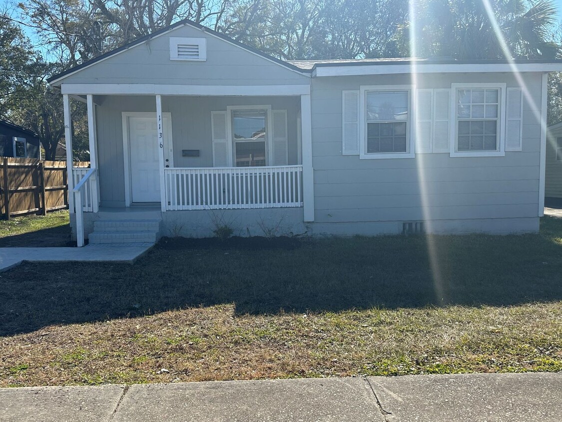 Primary Photo - Move right into this updated 4-bedroom, 2-...