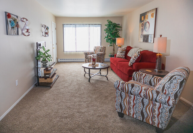 Living Room - Silver Lake Apartments, LLC.