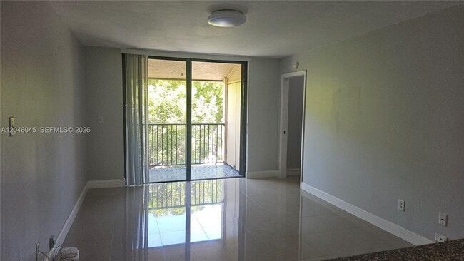 Building Photo - 14311 N Kendall Dr