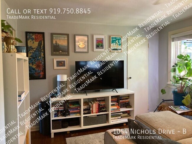 Building Photo - 1 Bedroom Condo in Village District