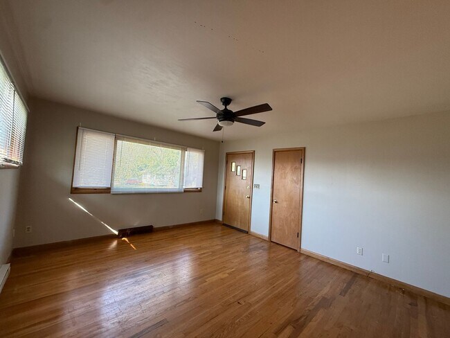 Building Photo - 1428 Keokuk St