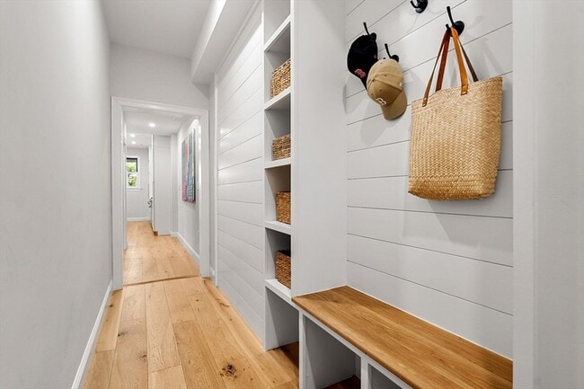 Foto del edificio - 722 E 5th St