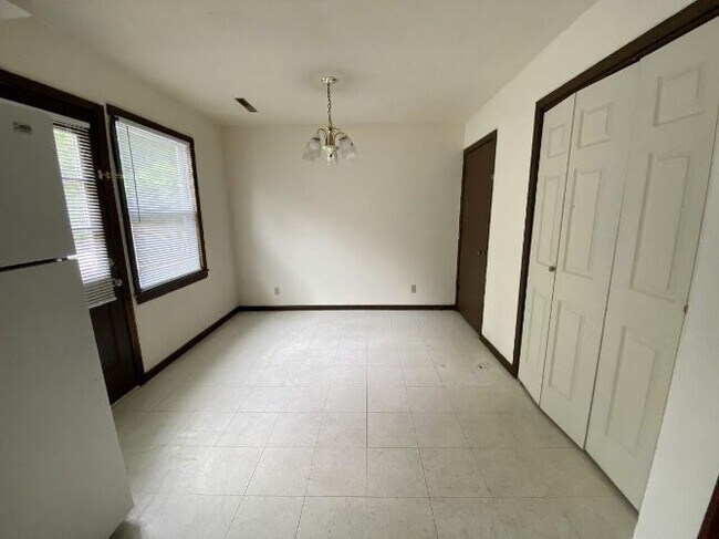Foto del edificio - 4425 Ludwick Blvd
