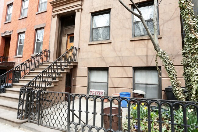 Building Photo - 279 Sackett St